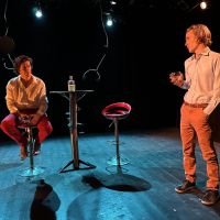 Photo en scène du spectacle Pour un oui ou pour un non